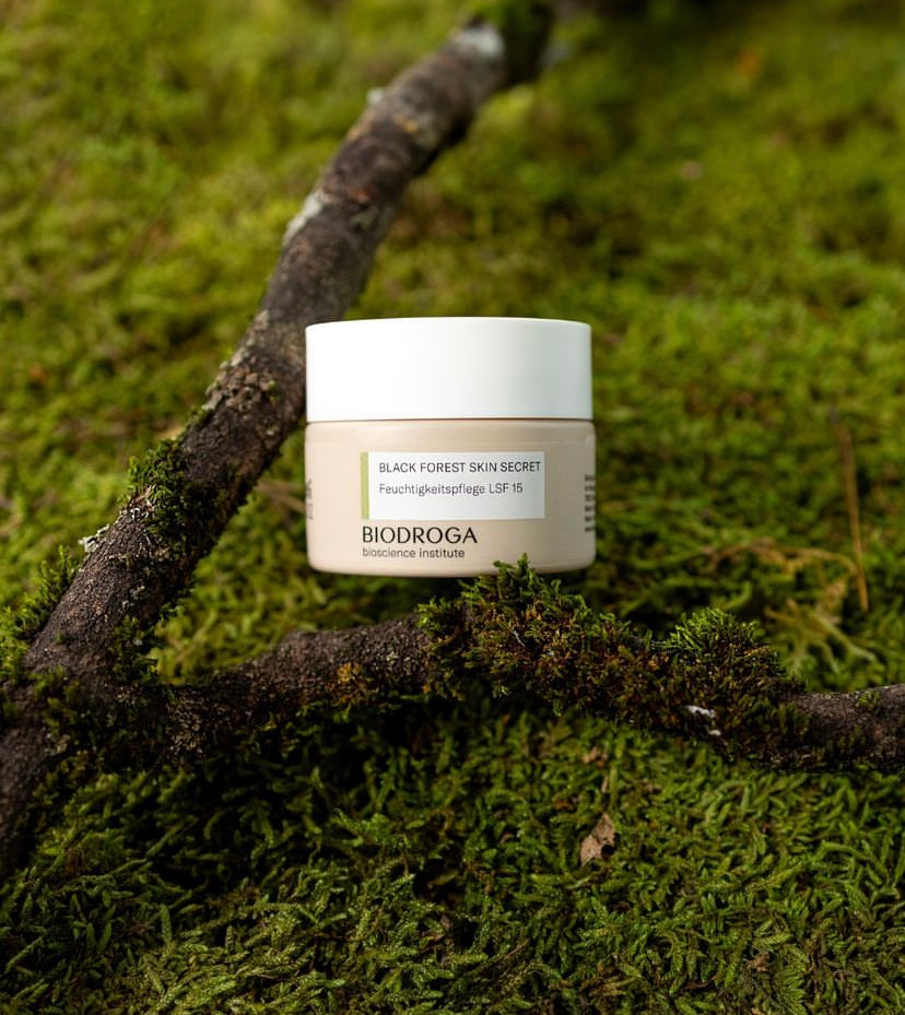 BIODROGA BLACK FOREST SKIN SECRET SUMMER EDITION LSF15