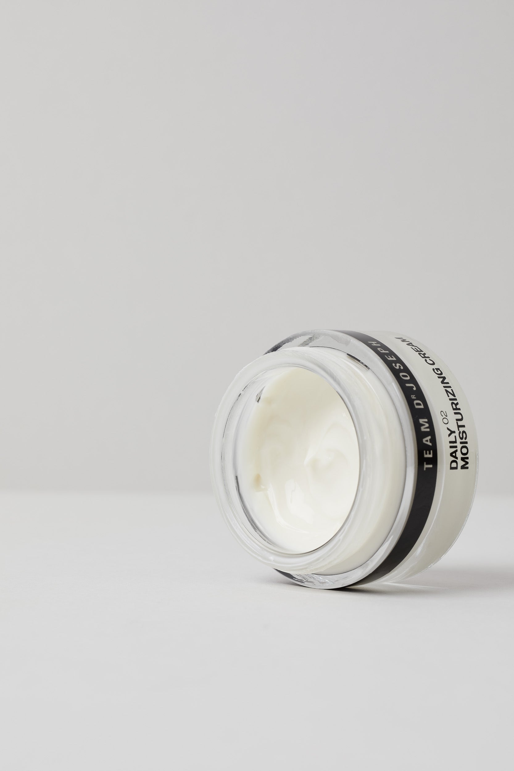 02 Daily Moisturizing Cream