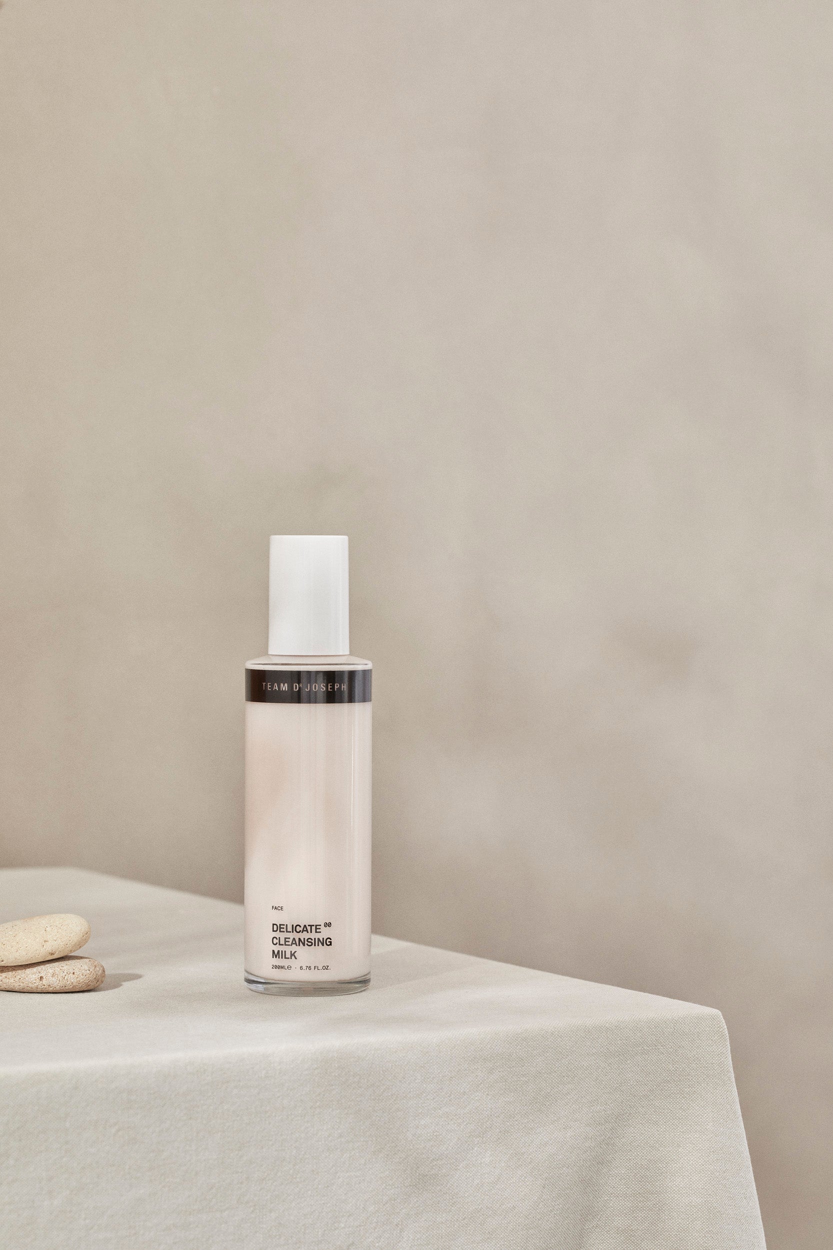 00 Delicate Cleansing Milk