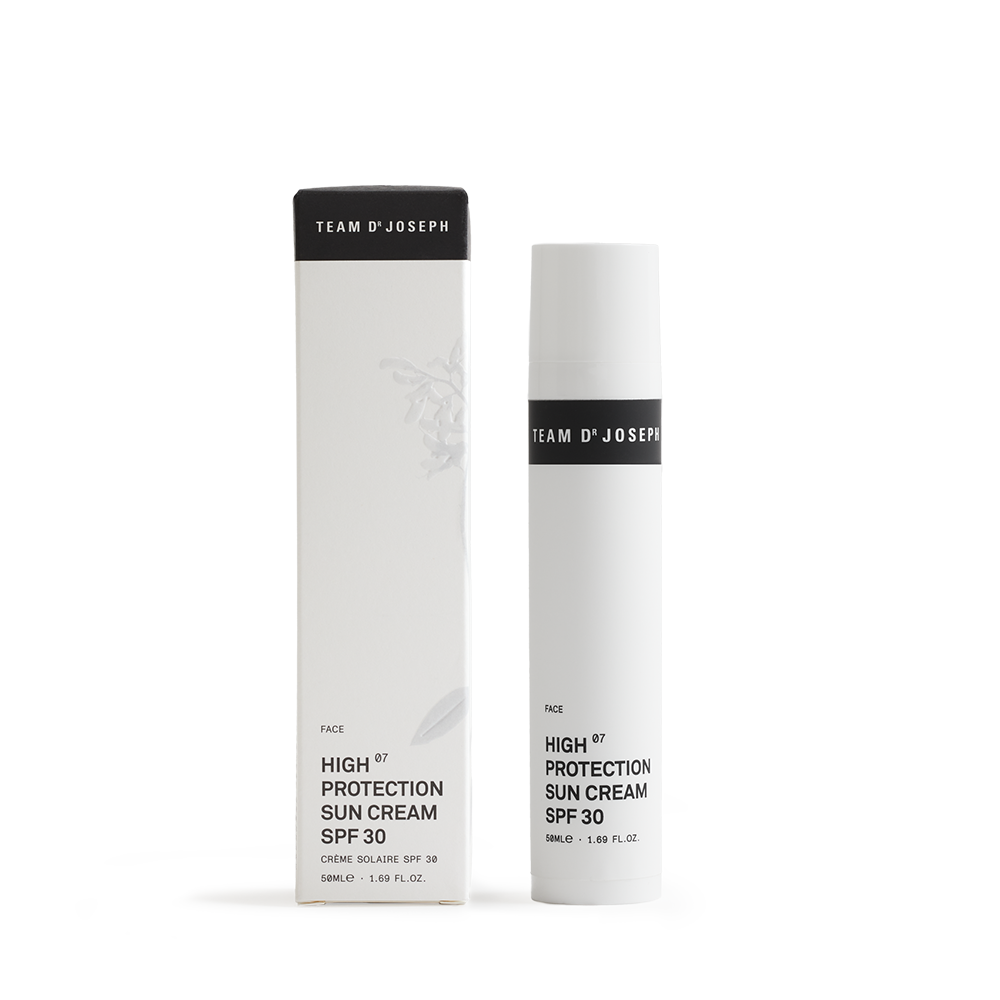 00 The Essential Kit + Beauty Bag